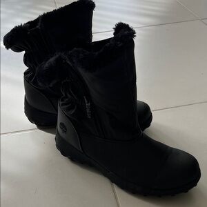 totes Black Faux Fur Winter Boots